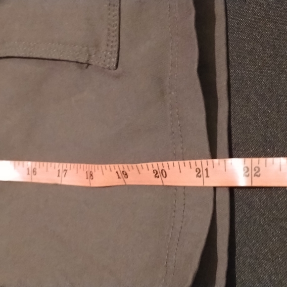 NWOT PrAna Men's Shorts Size: 32W x 12L "Breathe" Collection Color: Grey - Picture 11 of 16